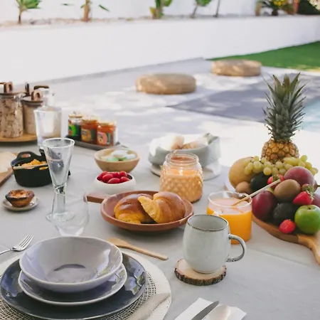 فندق مبيت وإفطار Casa Lnnoa Boutique Whit Private Pool لاغوس