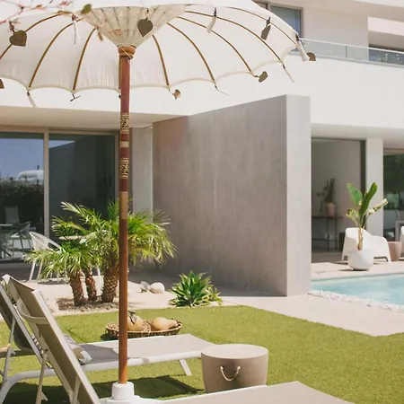 فندق مبيت وإفطار Casa Lnnoa Boutique Whit Private Pool لاغوس