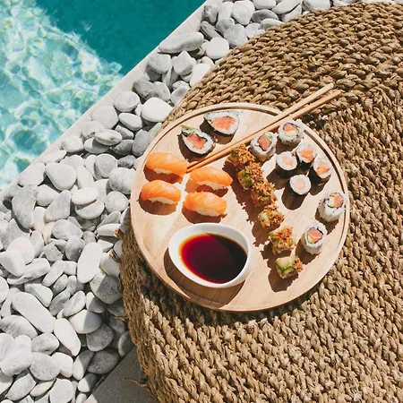 Casa Lnnoa Boutique Whit Private Pool Bed & Breakfast Lagos